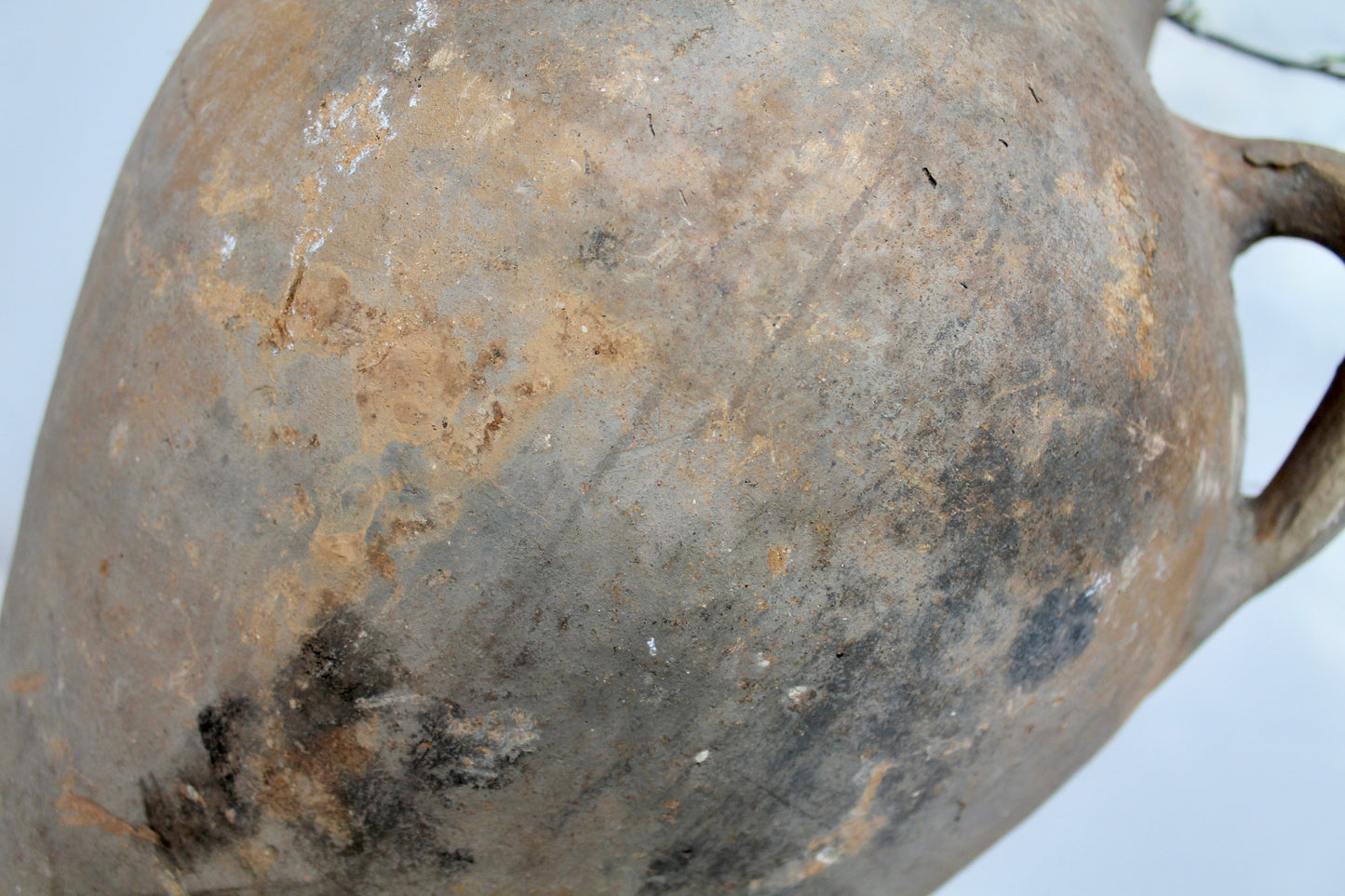 No.52 Antique pot
